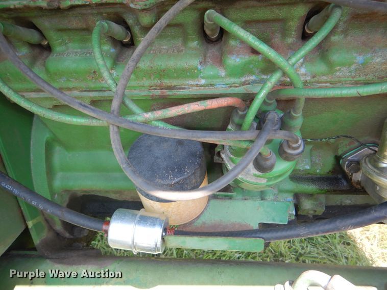 image for item DG4820 1975 John Deere 2250 windrower