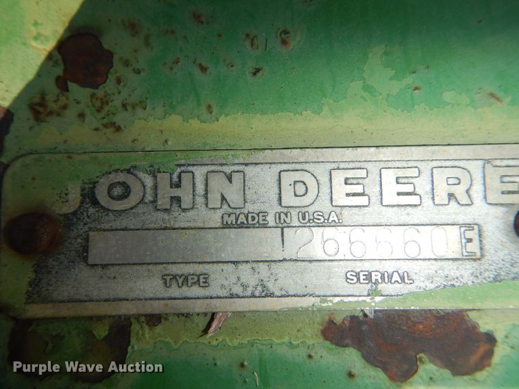 image for item DG4820 1975 John Deere 2250 windrower