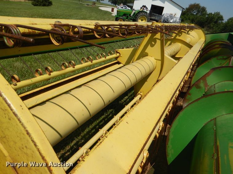 image for item DG4820 1975 John Deere 2250 windrower