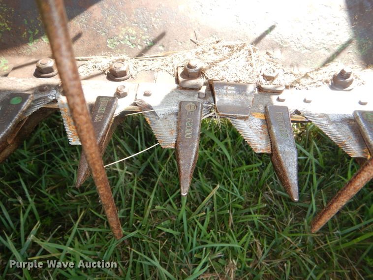 image for item DG4820 1975 John Deere 2250 windrower