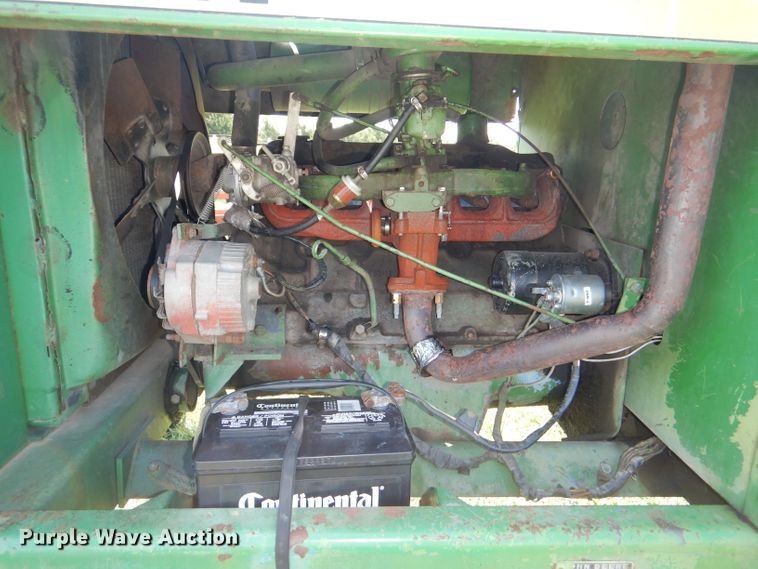image for item DG4820 1975 John Deere 2250 windrower
