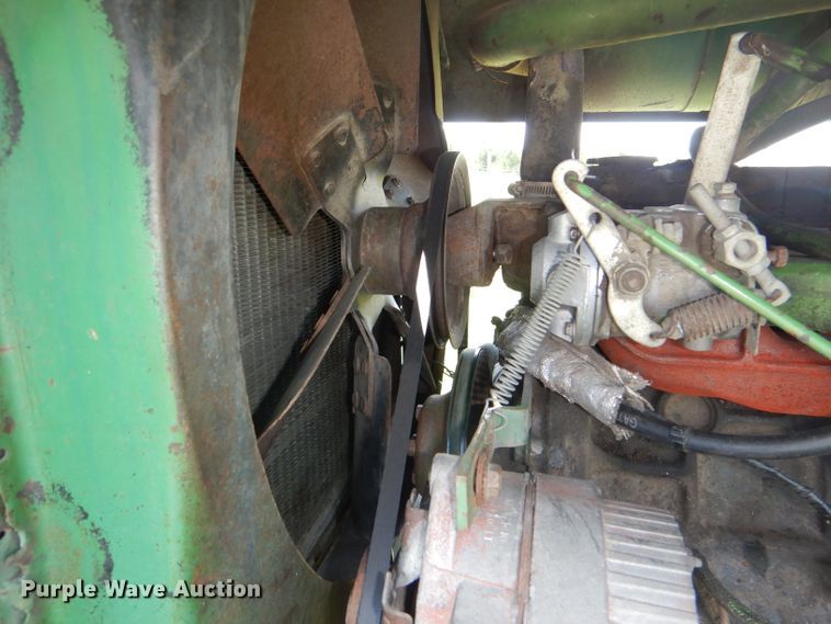 image for item DG4820 1975 John Deere 2250 windrower