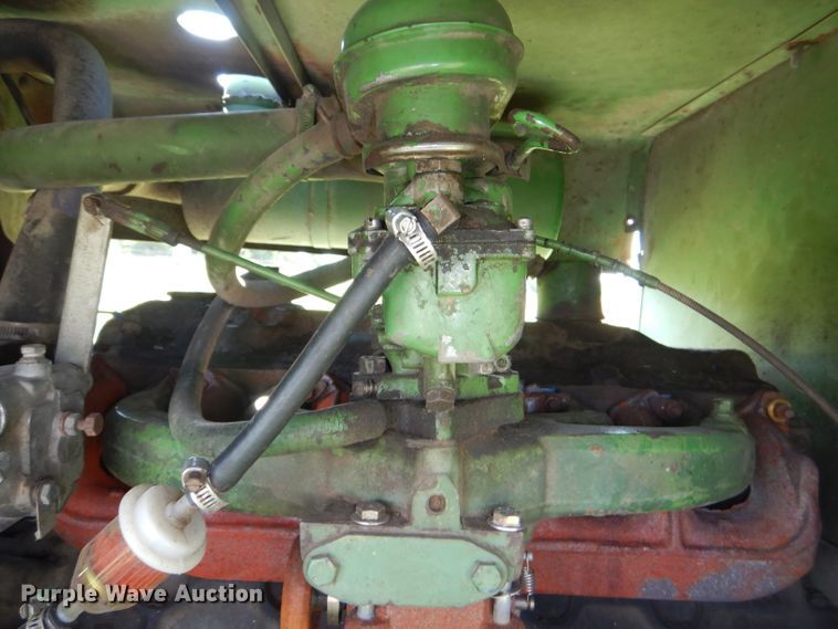 image for item DG4820 1975 John Deere 2250 windrower