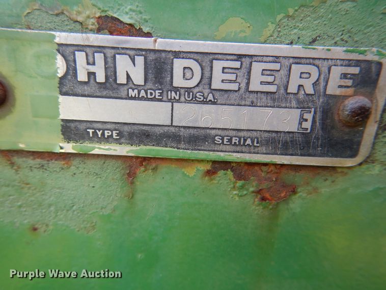 image for item DG4820 1975 John Deere 2250 windrower