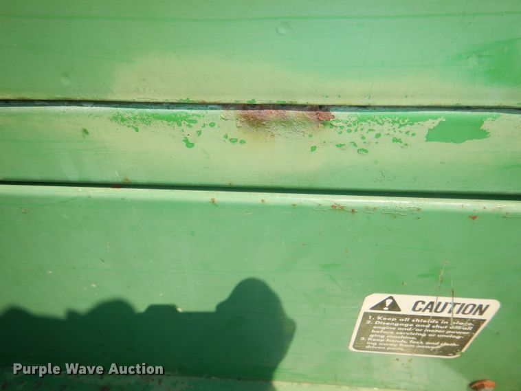 image for item DG4820 1975 John Deere 2250 windrower