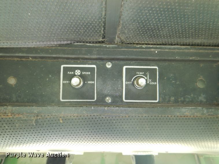 image for item DG4820 1975 John Deere 2250 windrower