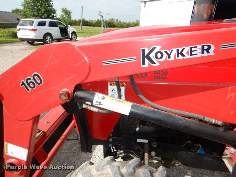 image for item DG4829 2004 Farm Pro 2430 MFWD tractor