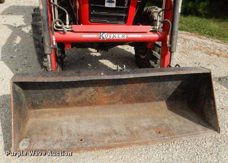 image for item DG4829 2004 Farm Pro 2430 MFWD tractor