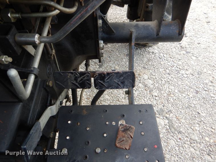 image for item DG4829 2004 Farm Pro 2430 MFWD tractor