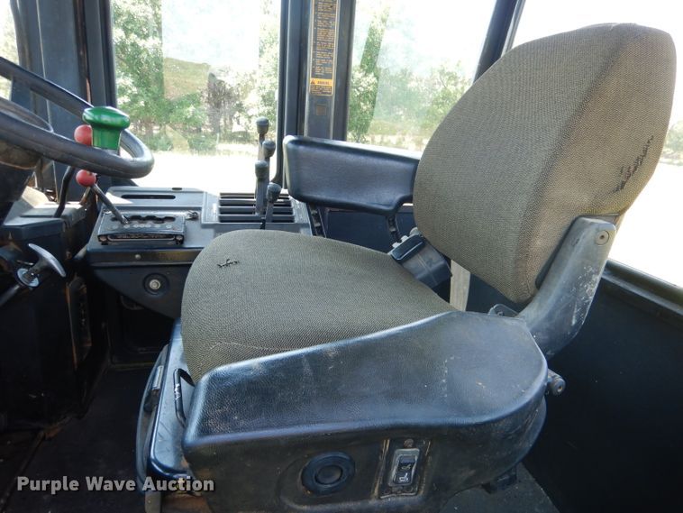 image for item DG5815 1980 Steiger Panther III PTA325 4WD tractor