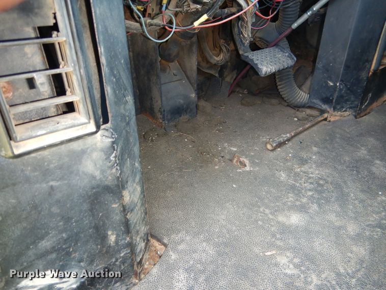 image for item DG5815 1980 Steiger Panther III PTA325 4WD tractor