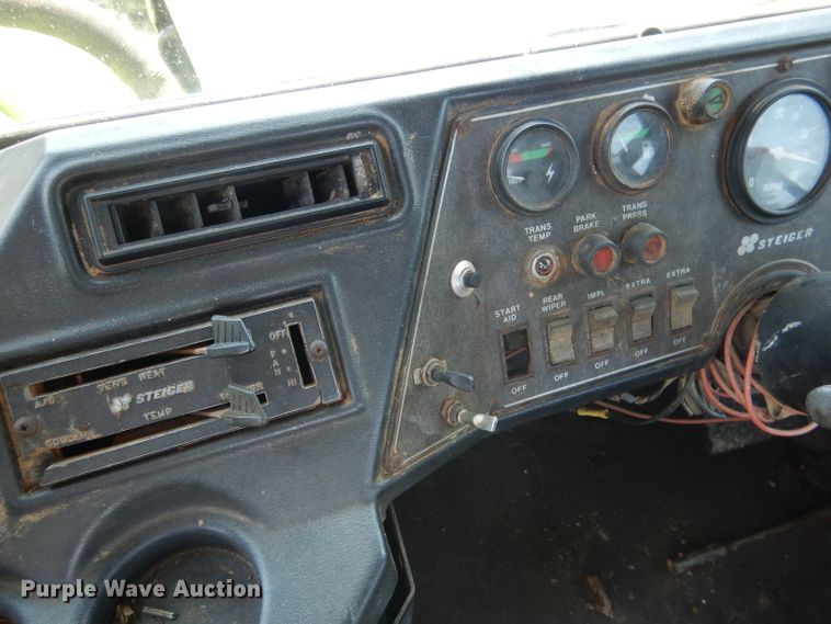 image for item DG5815 1980 Steiger Panther III PTA325 4WD tractor