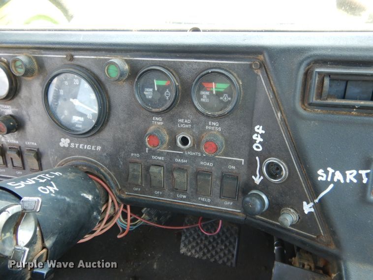 image for item DG5815 1980 Steiger Panther III PTA325 4WD tractor