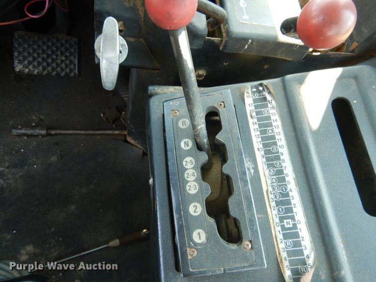 image for item DG5815 1980 Steiger Panther III PTA325 4WD tractor