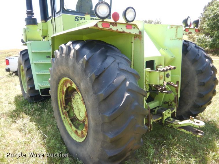 image for item DG5815 1980 Steiger Panther III PTA325 4WD tractor