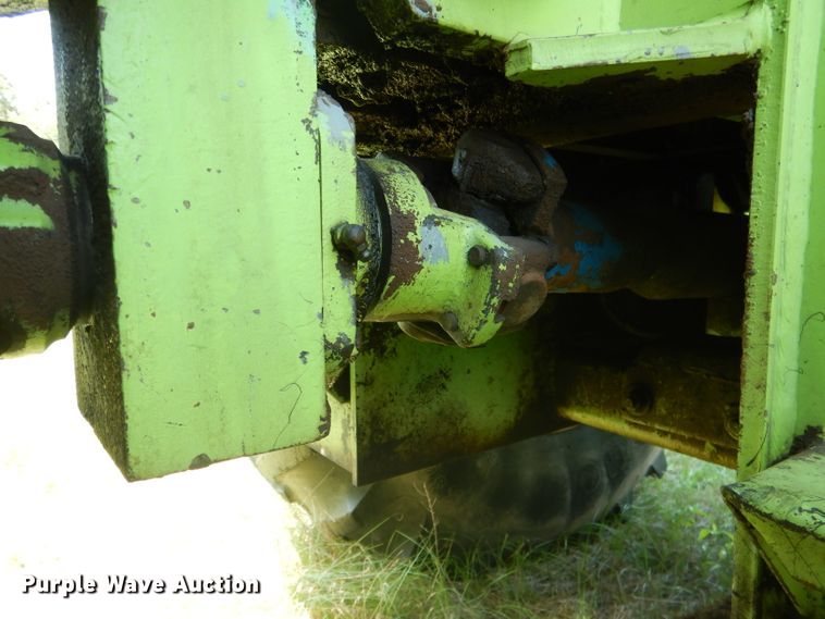 image for item DG5815 1980 Steiger Panther III PTA325 4WD tractor