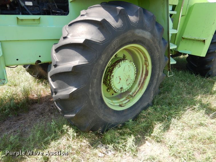 image for item DG5815 1980 Steiger Panther III PTA325 4WD tractor