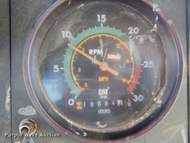 image for item DH0320 1993 Caterpillar Challenger 75C tractor