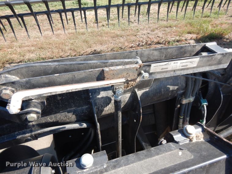 image for item DH0322 2012 Case IH 2162 draper head