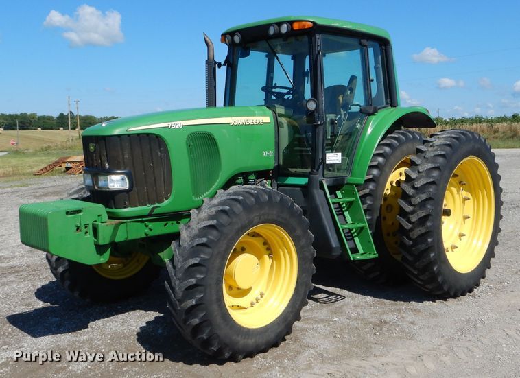 image for item DH6017 2005 John Deere 7520 MFWD tractor