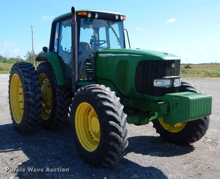 image for item DH6017 2005 John Deere 7520 MFWD tractor
