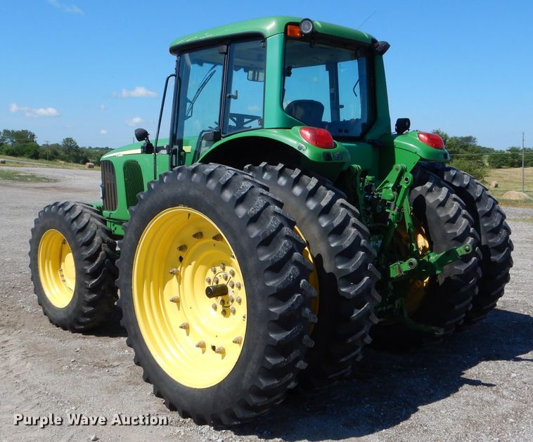 image for item DH6017 2005 John Deere 7520 MFWD tractor