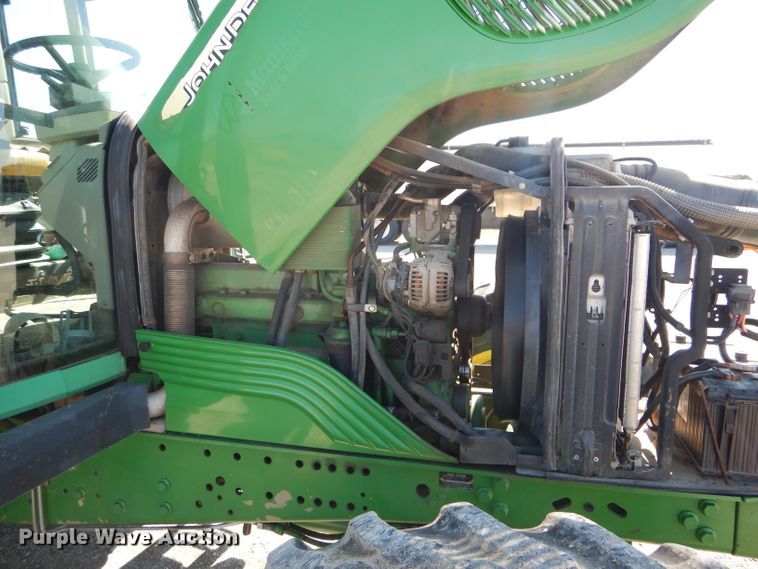 image for item DH6017 2005 John Deere 7520 MFWD tractor