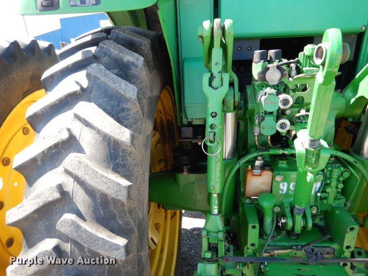 image for item DH6017 2005 John Deere 7520 MFWD tractor