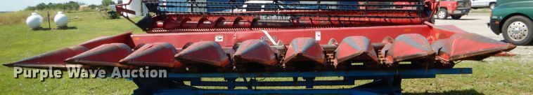 image for item DH6018 1993 Case IH 1083 corn head