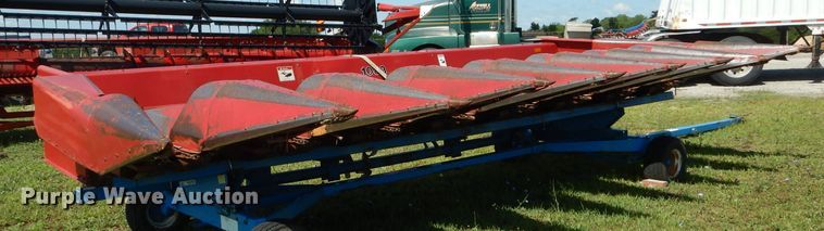 image for item DH6018 1993 Case IH 1083 corn head