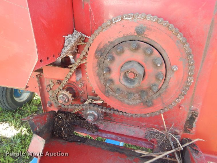 image for item DH6018 1993 Case IH 1083 corn head