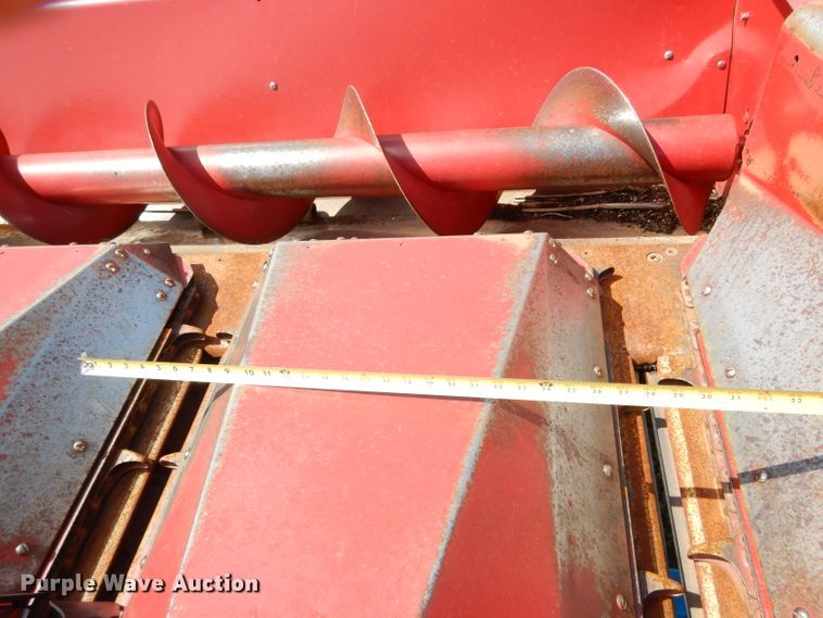 image for item DH6018 1993 Case IH 1083 corn head