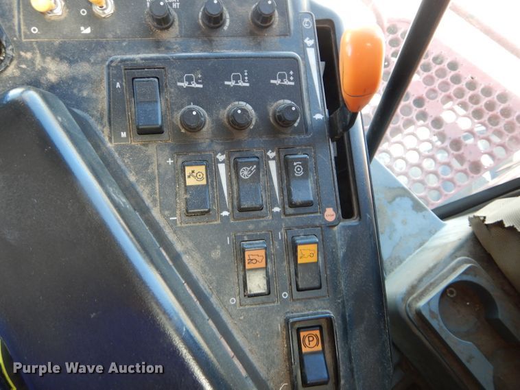 image for item DH6019 1995 Case IH 2188 RWA combine