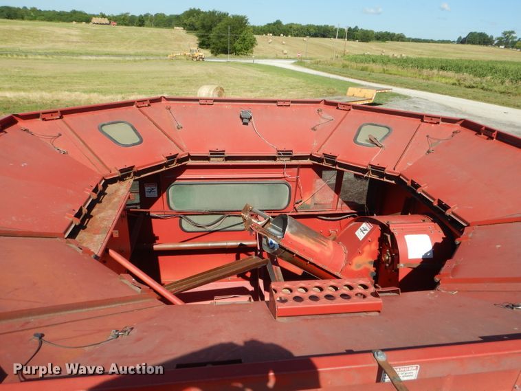 image for item DH6019 1995 Case IH 2188 RWA combine