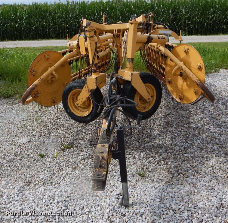 image for item DH6030 Vermeer R23A hay rake