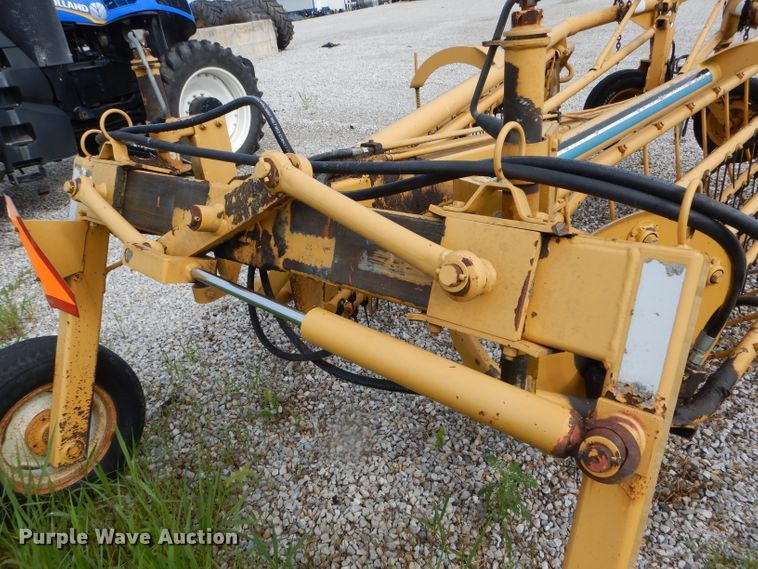 image for item DH6030 Vermeer R23A hay rake