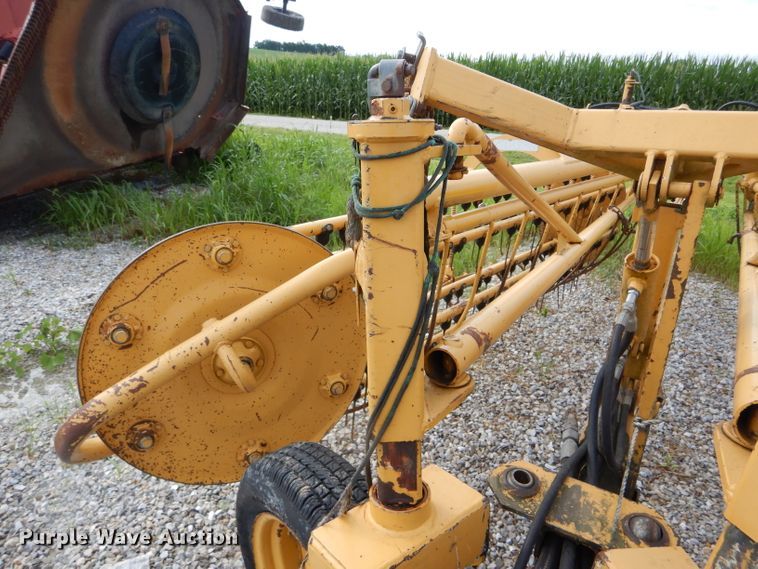 image for item DH6030 Vermeer R23A hay rake
