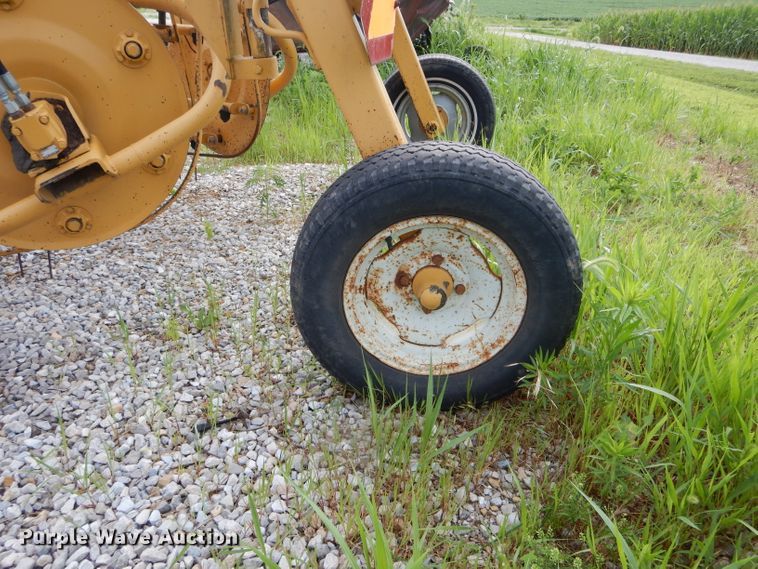 image for item DH6030 Vermeer R23A hay rake