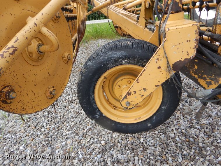 image for item DH6030 Vermeer R23A hay rake