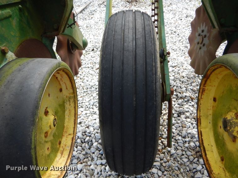 image for item DH6031 John Deere 7000 planter