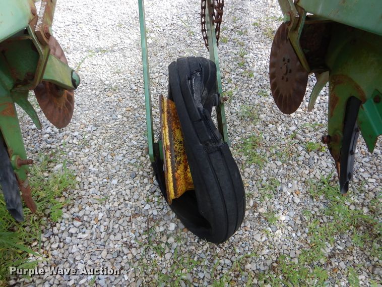 image for item DH6032 John Deere 7000 planter