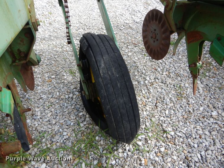 image for item DH6032 John Deere 7000 planter