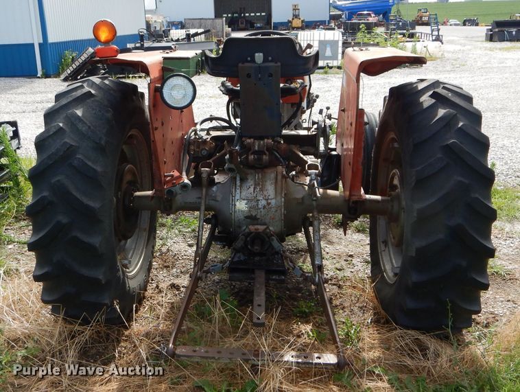 image for item DH6034 Massey-Ferguson 235 tractor