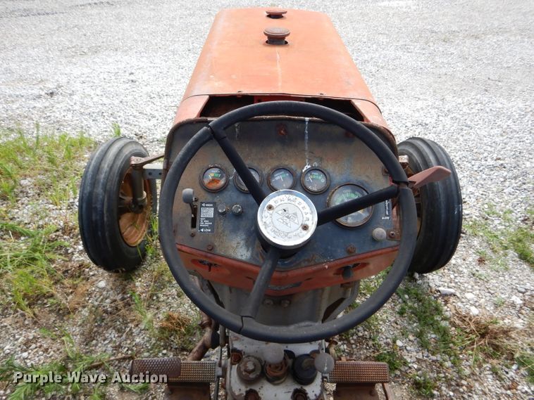 image for item DH6034 Massey-Ferguson 235 tractor