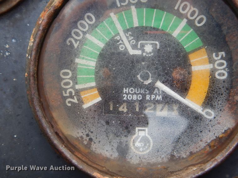 image for item DH6034 Massey-Ferguson 235 tractor