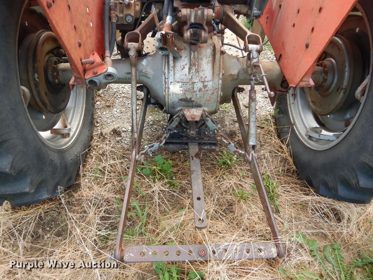 image for item DH6034 Massey-Ferguson 235 tractor