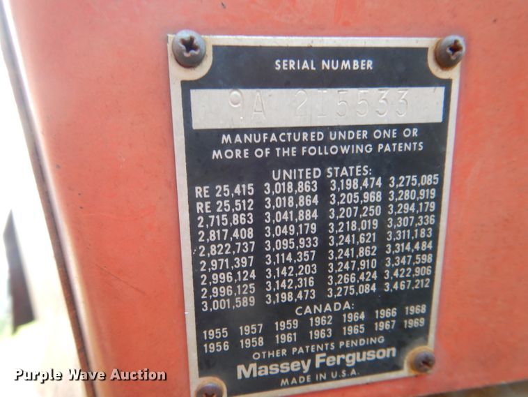 image for item DH6034 Massey-Ferguson 235 tractor