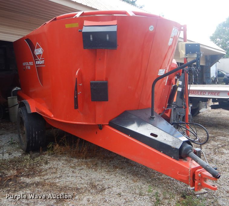 image for item DH6037 Kuhn Vertical Maxx VT156 feed mixer