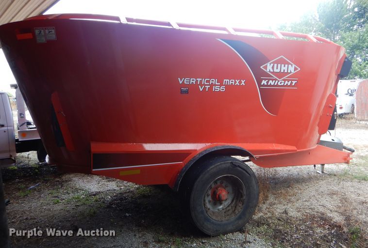 image for item DH6037 Kuhn Vertical Maxx VT156 feed mixer