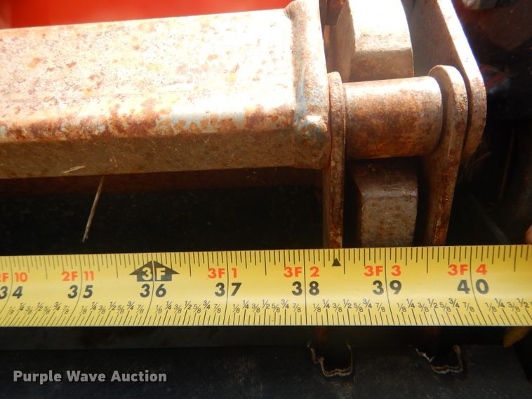 image for item DH6037 Kuhn Vertical Maxx VT156 feed mixer